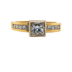 18ct YG Diamond Ring