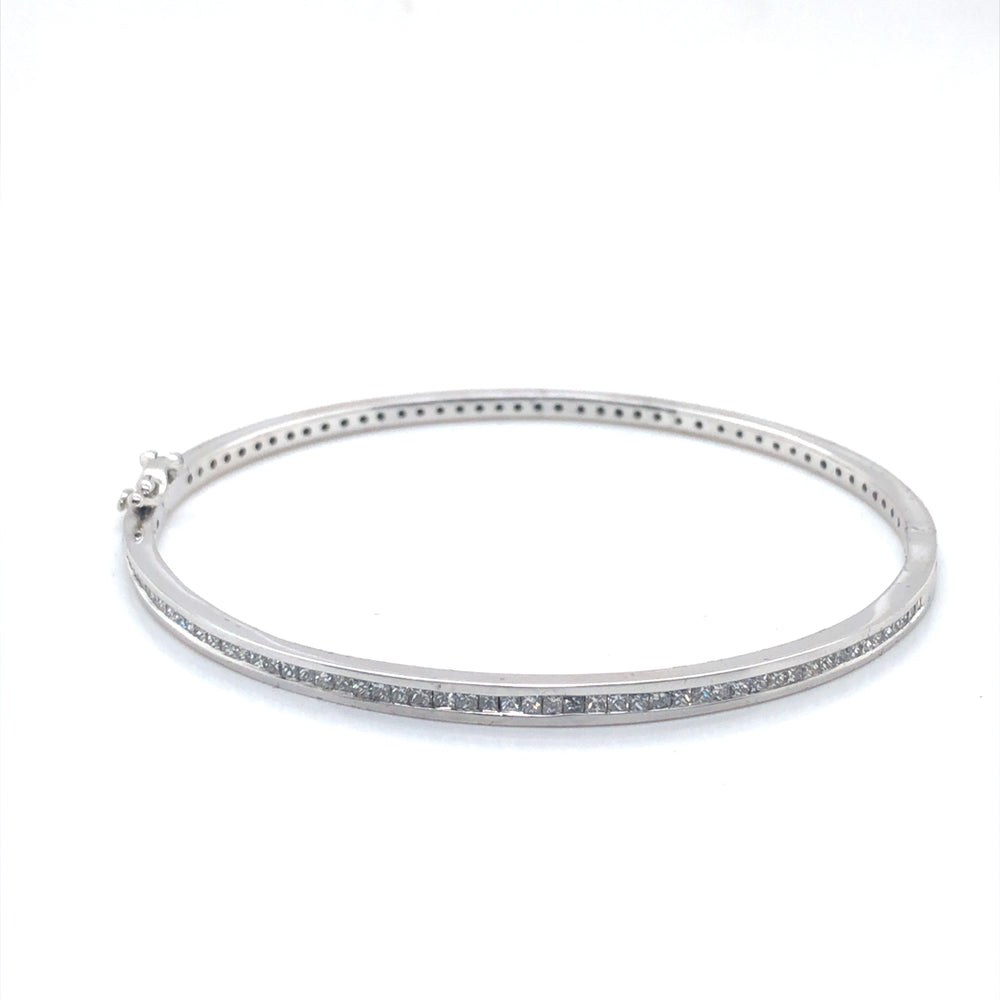 9ct WG Diamond Bangle