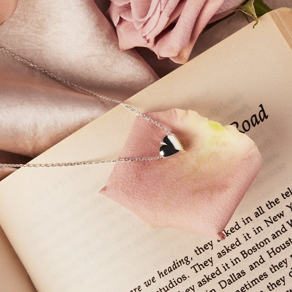 Najo Silver Amore Charm Necklace